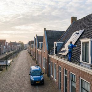 Zonnepanelen reinigen hoe vaak